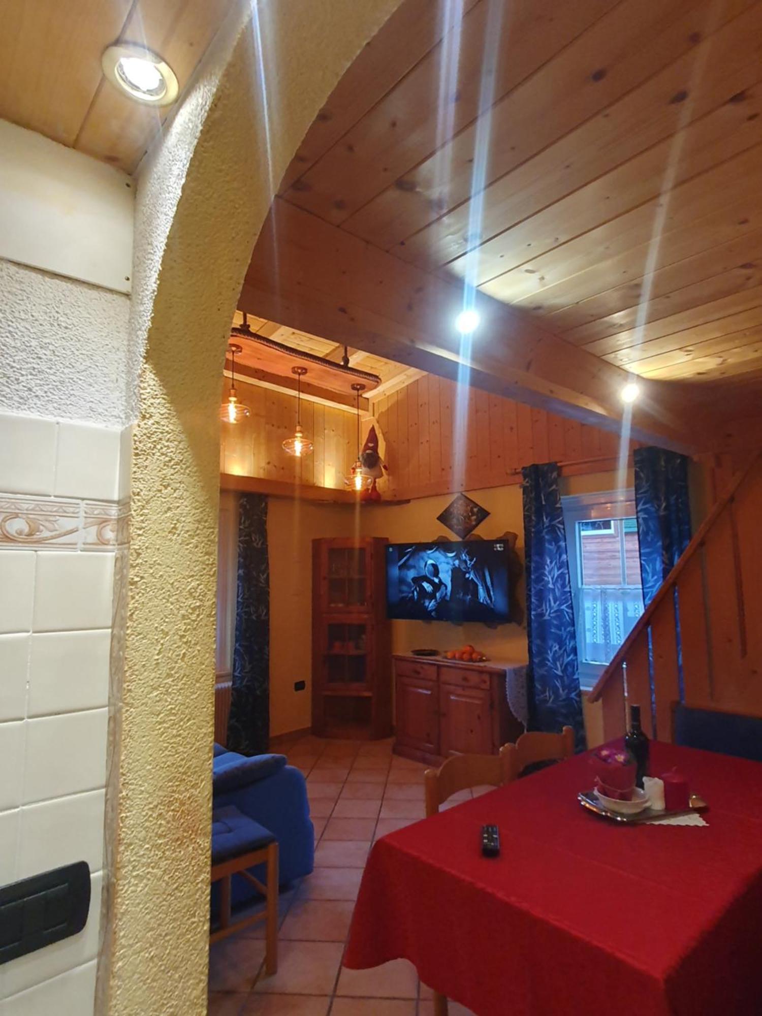 Casa Claudio-Appartamenti In Centro 캄피텔로디파사 외부 사진