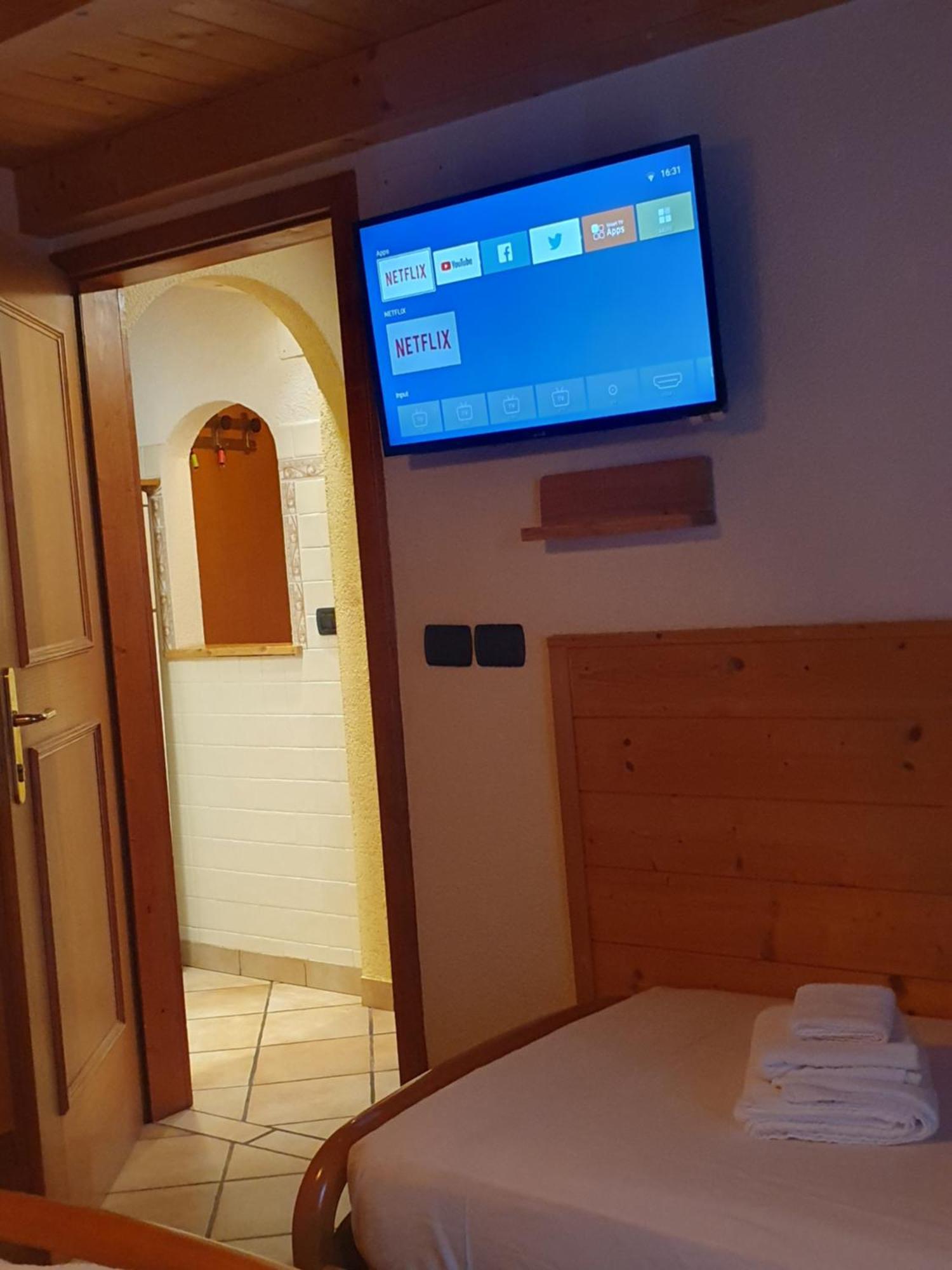 Casa Claudio-Appartamenti In Centro 캄피텔로디파사 외부 사진