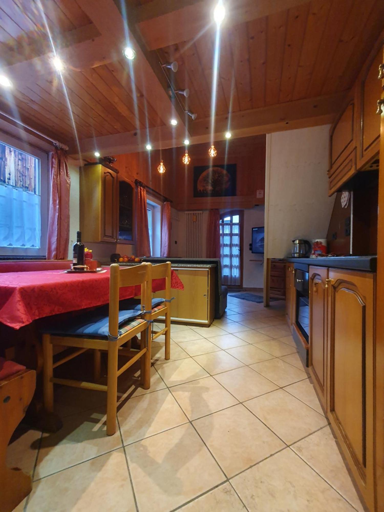 Casa Claudio-Appartamenti In Centro 캄피텔로디파사 외부 사진